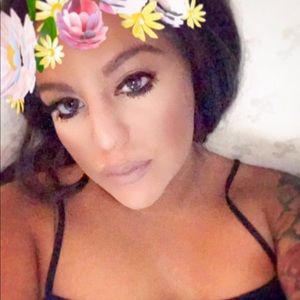 Meet your Posher, Ria